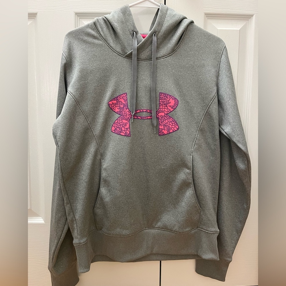 Under Armour Hoodie Size Medium EUC